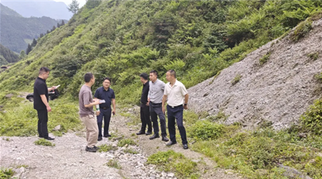 公司领导赴老金岩矿山实地调研并开展廉政谈话
